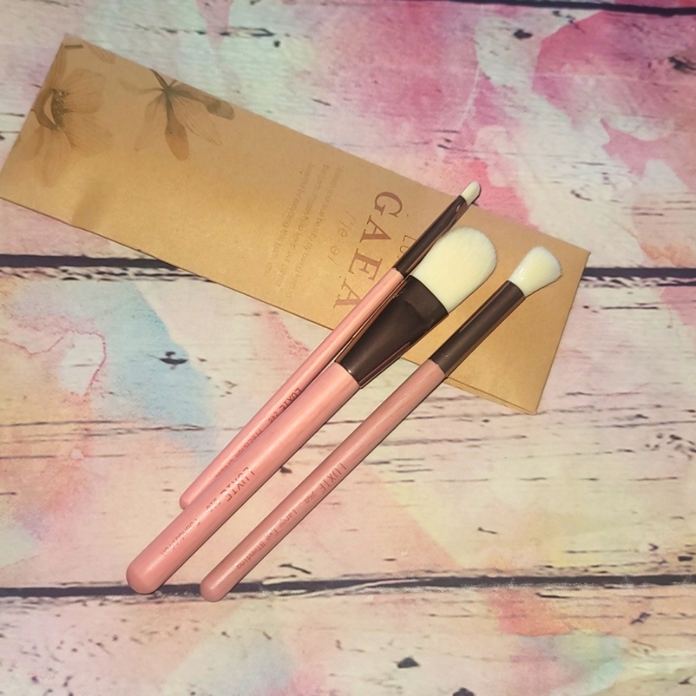 3 PC set luxie pink brushes